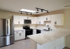 625 Oak St #625D - Photo 1 of 1