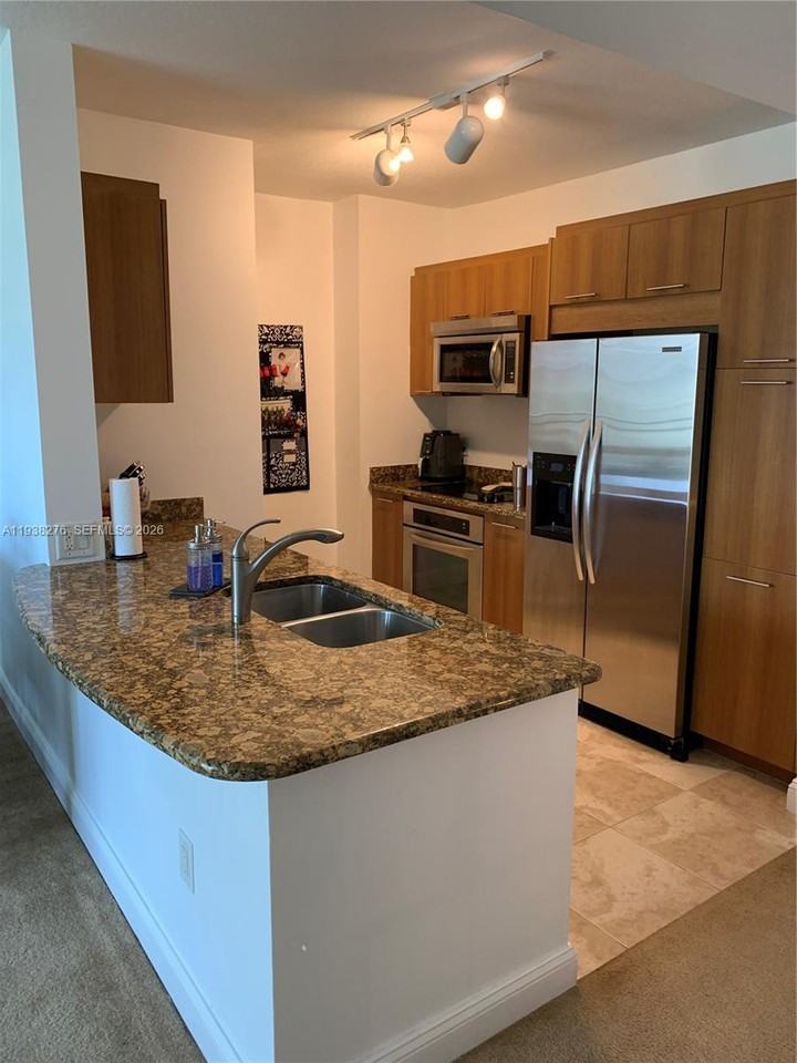 Midtown Plantation #510-512 - Photo 6 of 12