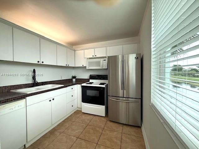 9431 Live Oak Pl #9431-306 - Photo 3 of 22