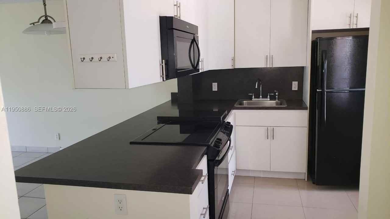 950 Hillcrest Dr #950-207 - Photo 5 of 12