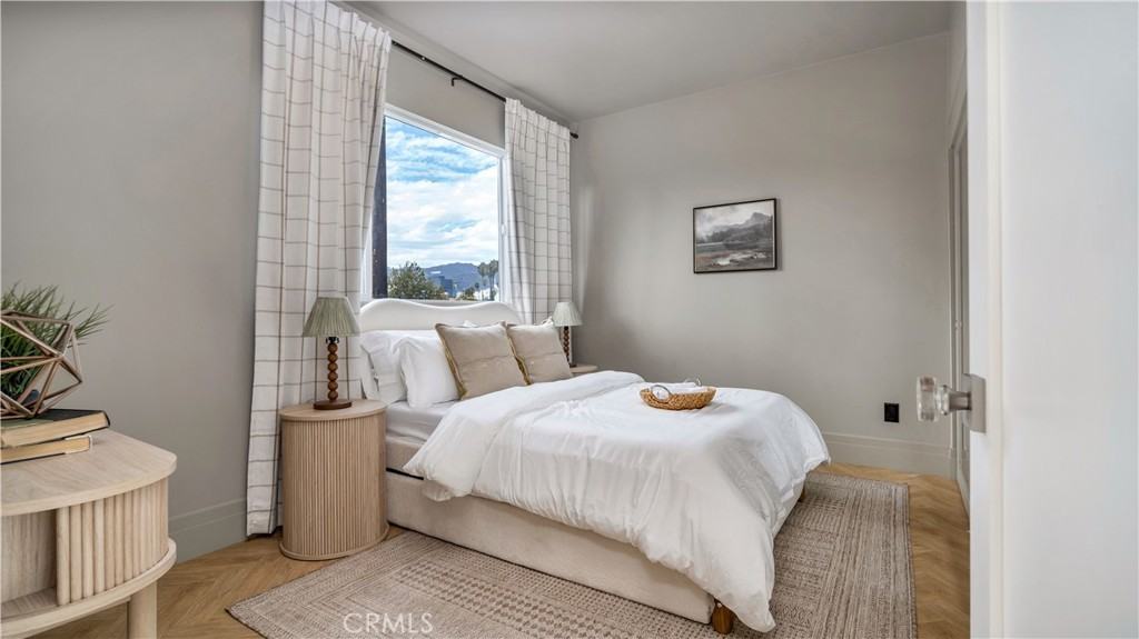 1347 Seward St #1347 - Photo 6 of 30