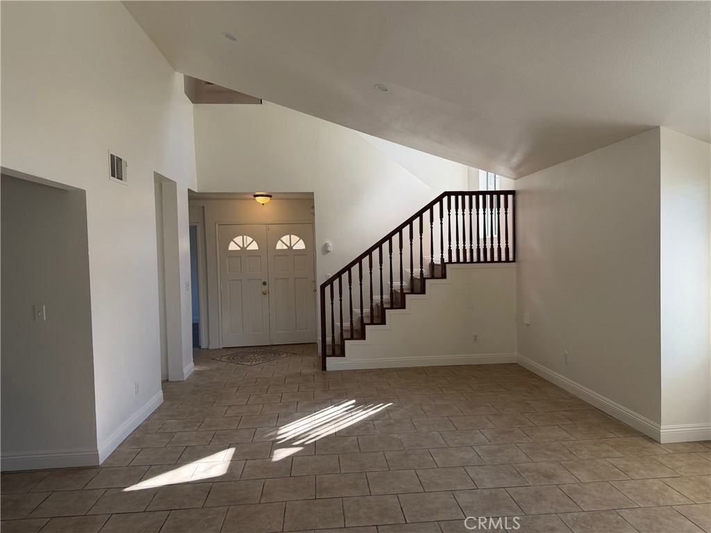 723 Ford St #723 - Photo 4 of 36