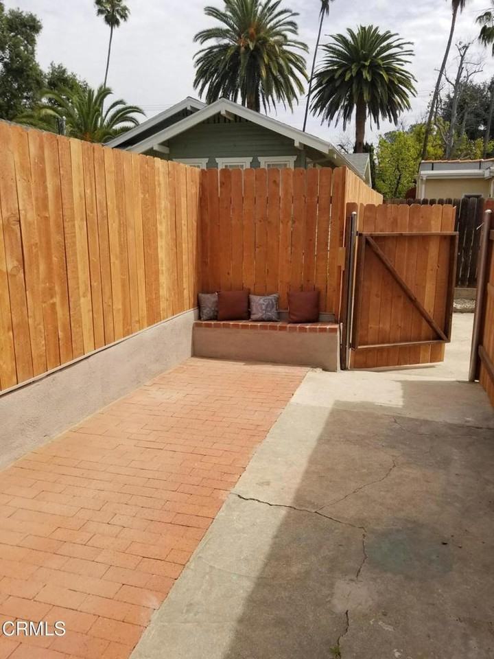 1107 E Howard St #1107 - Photo 2 of 14