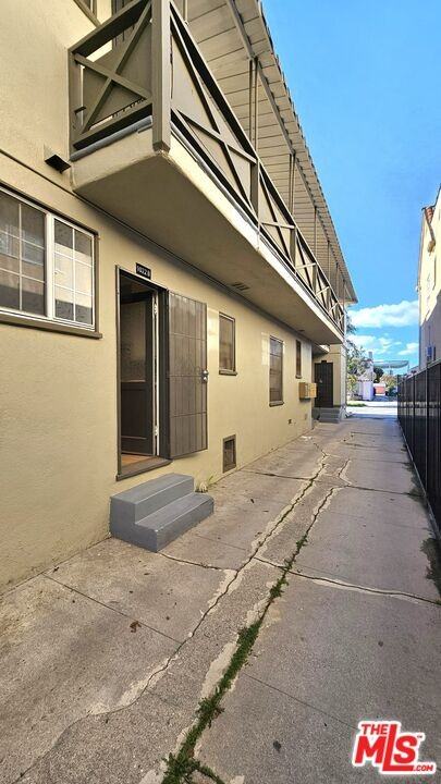 1022 S Norton Ave #1022B - Photo 5 of 28