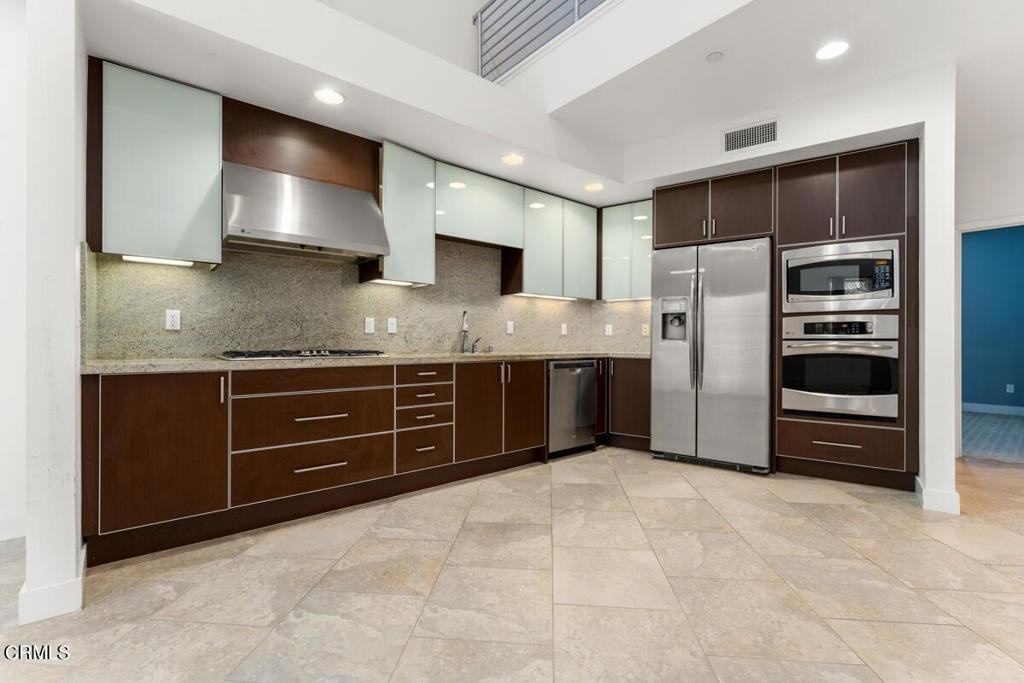 17 Delancy #17 - Photo 3 of 35