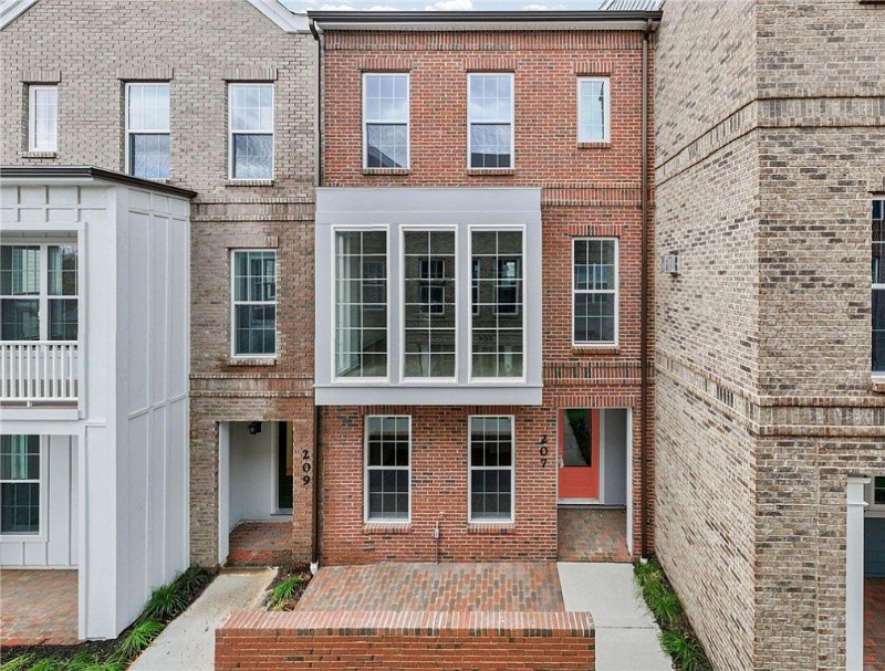 207 Oliver Way - Photo 3 of 50