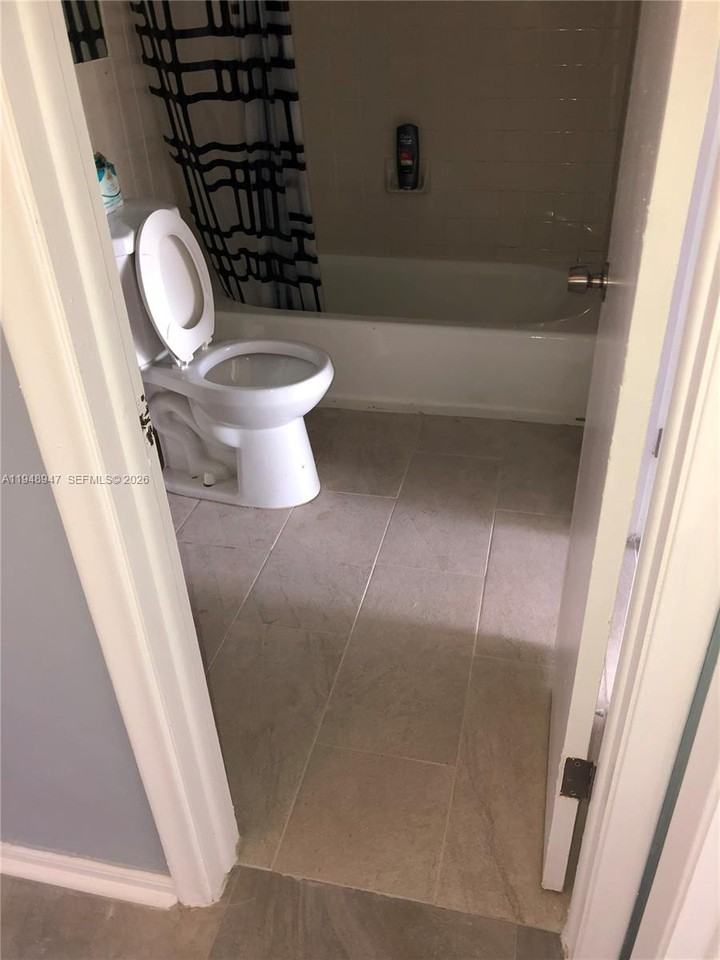 Springtree Dr #7795-7795 - Photo 4 of 45