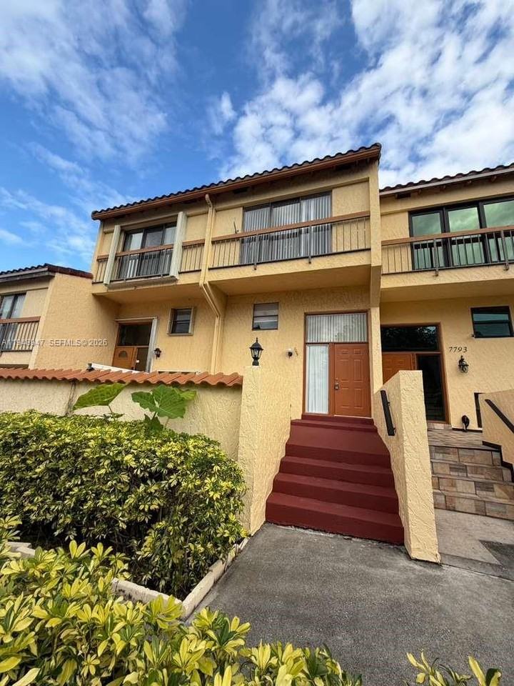 Springtree Dr #7795-7795 - Photo 5 of 45