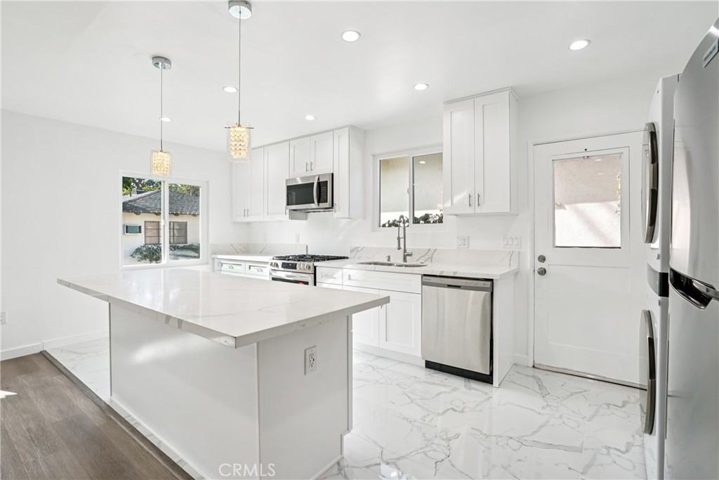 1474 N Allen Ave #1474 - Photo 5 of 16