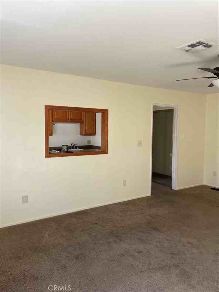 6008 Comstock Ave #6008E - Photo 5 of 7