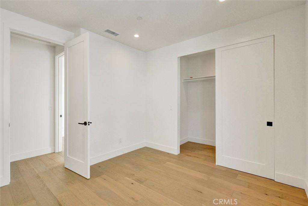 1690 N Sierra Bonita Ave #1690 - Photo 6 of 10