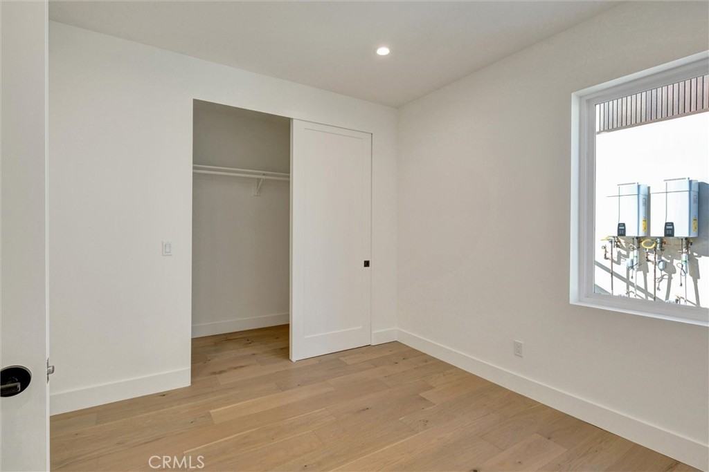 1690 N Sierra Bonita Ave #1690 - Photo 7 of 10