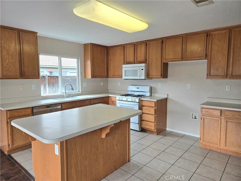 4175 Amber Ridge Ln #4175 - Photo 4 of 28