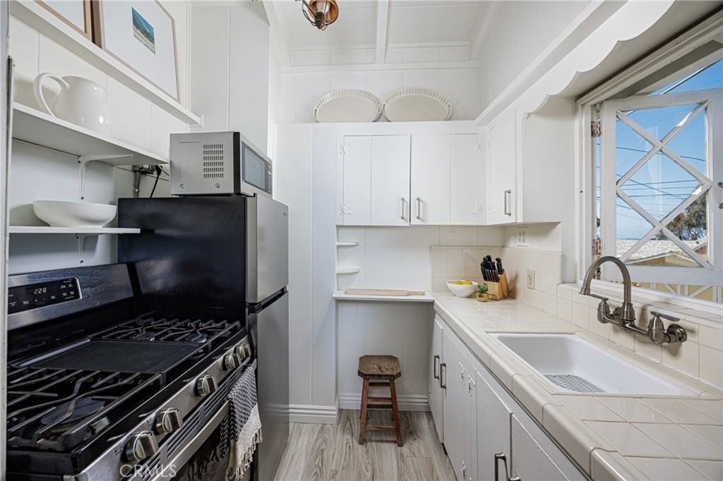 31834 Virginia Way #31834 - Photo 3 of 22