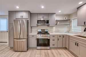 featured image of 368 Oak St #368C