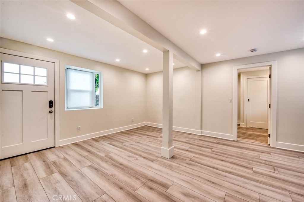 368 Oak St #368C - Photo 6 of 8