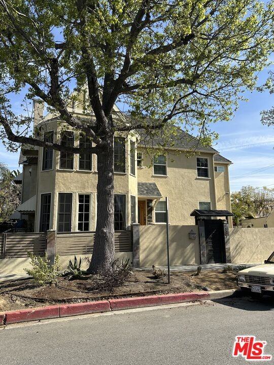 1086 Meadowbrook Ave #1086 - Photo 3 of 24