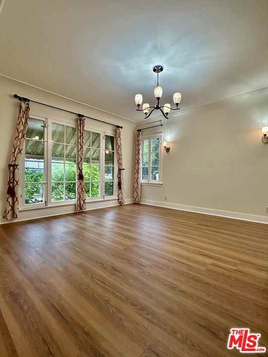 1086 Meadowbrook Ave #1086 - Photo 7 of 24