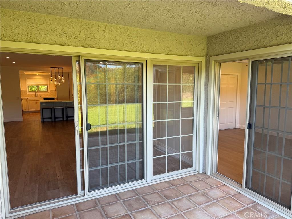 31386 W Nine Dr #31386 - Photo 2 of 35