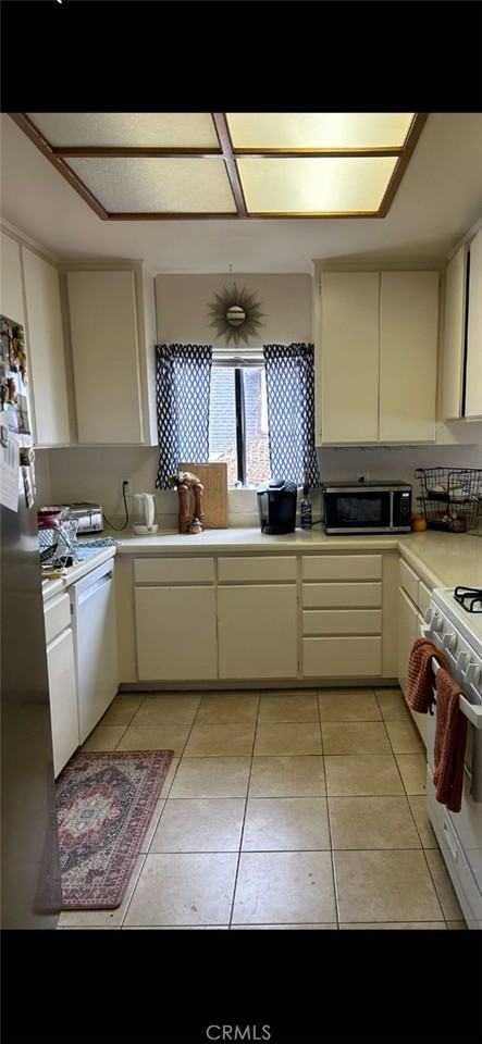 608 Olive Ave #608 - Photo 5 of 6