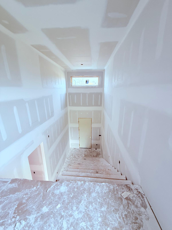 1104 Nw Sproul Dr - Photo 5 of 9