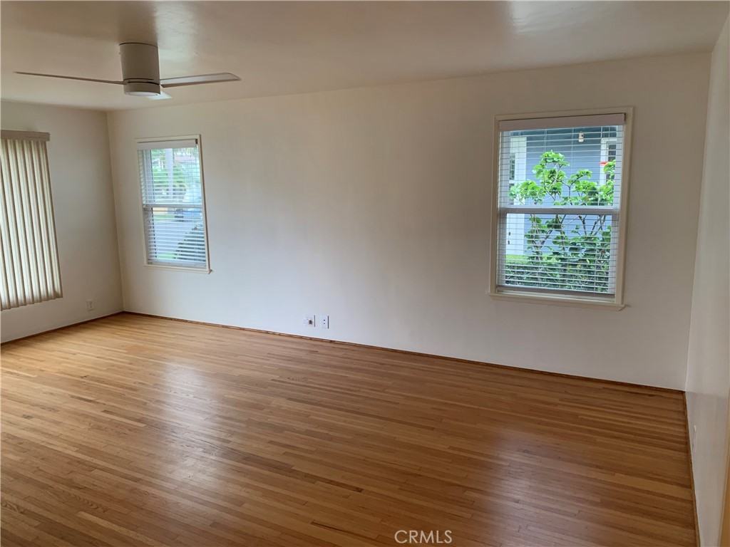 216 Baltimore Ave #216 - Photo 5 of 12