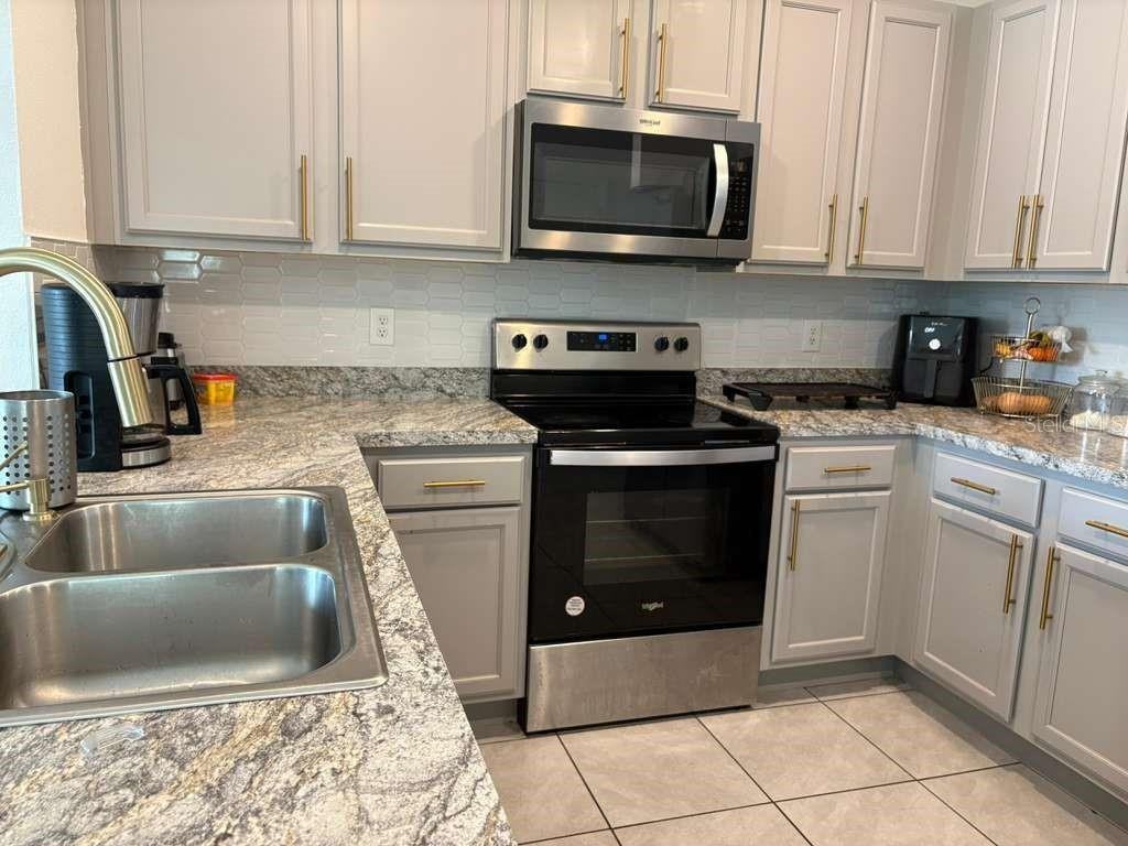 336 Gina Ln #336 - Photo 6 of 32