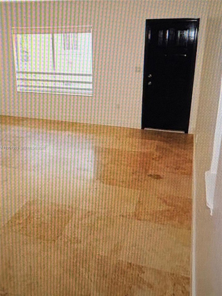 544 Ne 62nd St #544-5442 - Photo 6 of 7