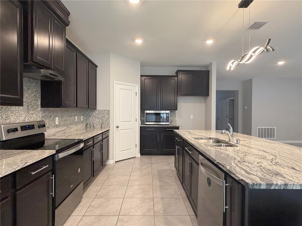 535 Se 66th Ter #535 - Photo 4 of 50