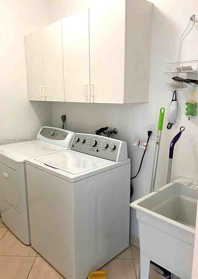 9842 Nw 29th St #9842 - Photo 5 of 28