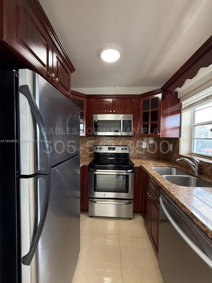 22 Salamanca Ave #22-501 - Photo 7 of 22