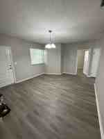 featured image of 2208 W Woodlawn Ave