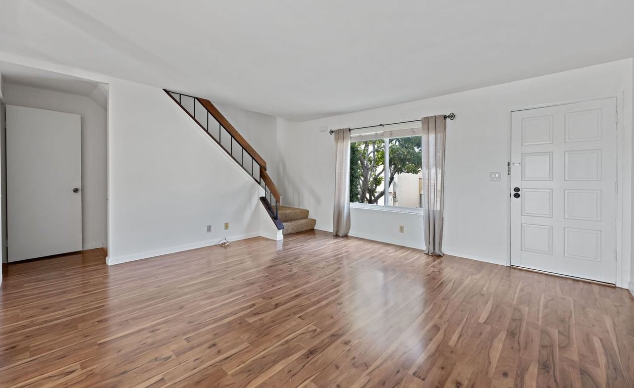 5430 Linda Vista Rd #7 - Photo 6 of 38