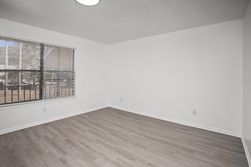 1410 S Elizabeth Ave #503 - Photo 3 of 7