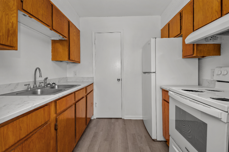 1410 S Elizabeth Ave #503 - Photo 4 of 7