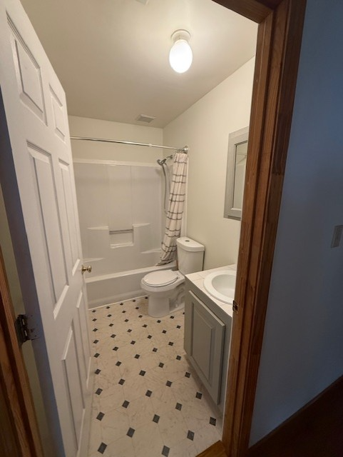 1814 W Pine St - Photo 5 of 9