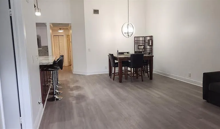 7708 Nw 38th Ct - Photo 6 of 9