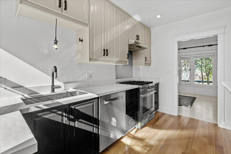 945 Marco Pl #945MARCO - Photo 2 of 17