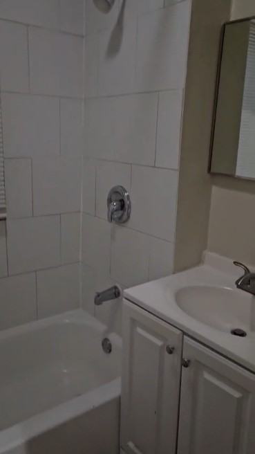 310 Oakland St #1R - Photo 6 of 6