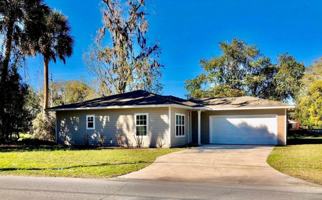 featured image of 627 Ne Washington St