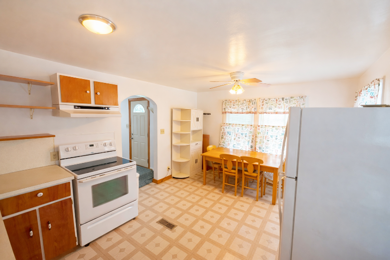 162 Barney Blvd - Photo 4 of 10