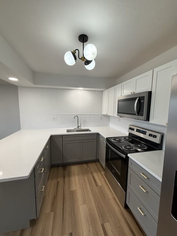 730 E Shore Dr #6 - Photo 2 of 10