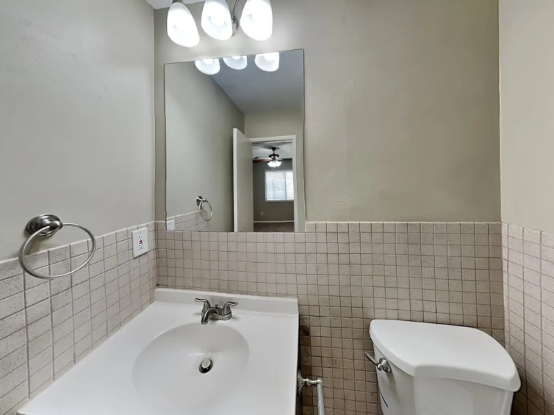 1678 Fairmont Dr - Photo 7 of 12