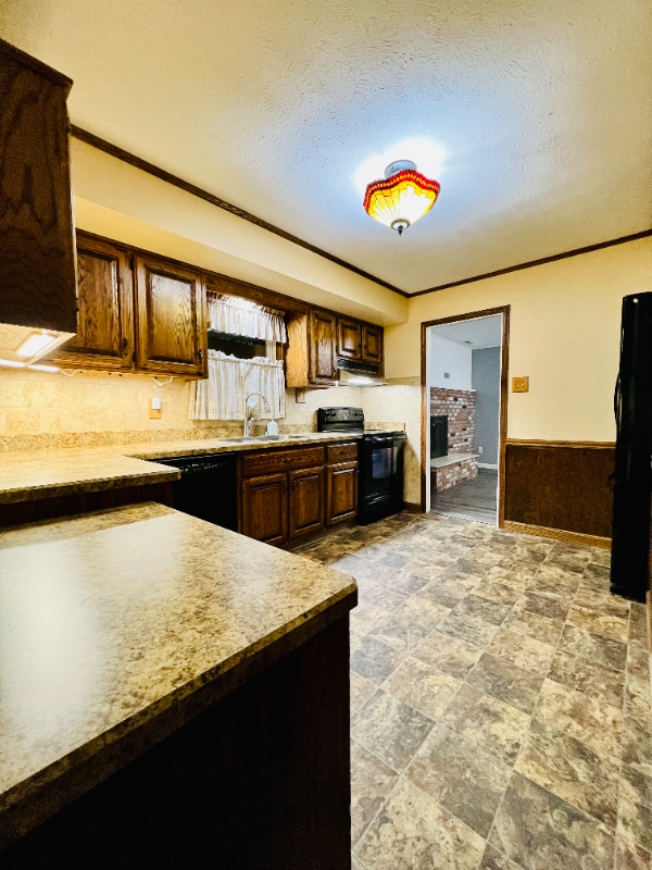 12 Davidson Ave - Photo 4 of 15