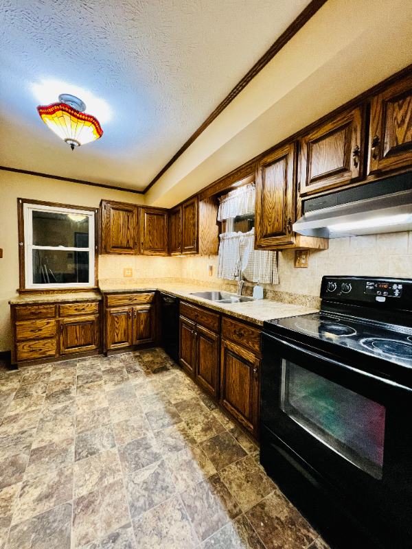 12 Davidson Ave - Photo 5 of 15