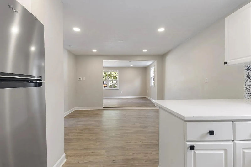 1811 Cherry St - Photo 4 of 11