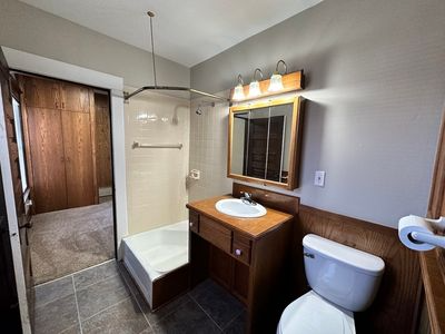 2551 Eastern Ave Se #1 - Photo 7 of 37