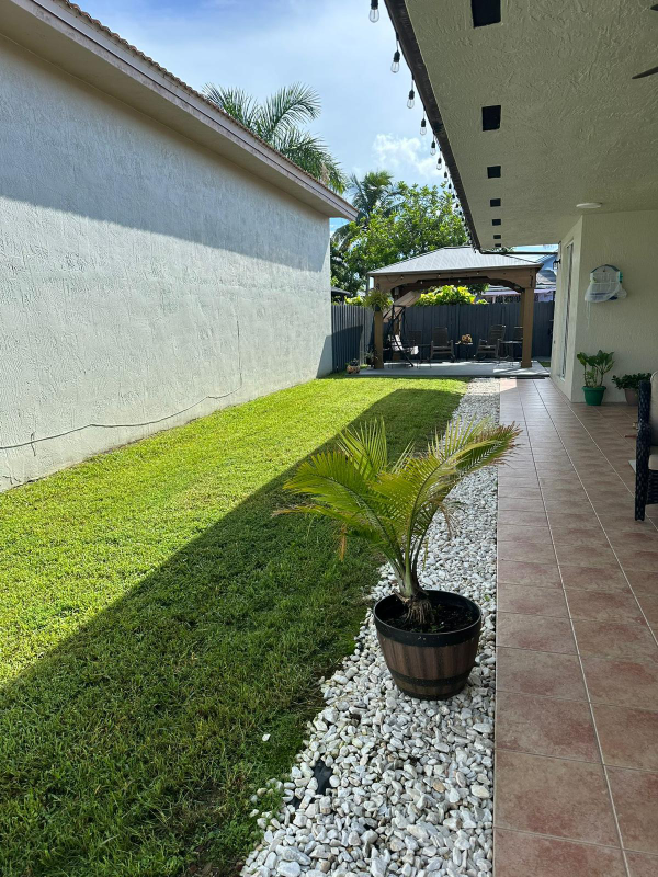 16909 Sw 141st Ct - Photo 2 of 17