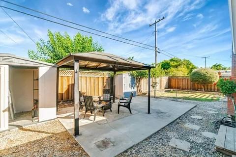 1344 Cabrillo Ave - Photo 3 of 20