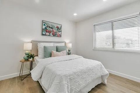 1344 Cabrillo Ave - Photo 7 of 20